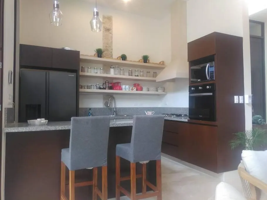 펜션 Casa Neem. Una Joya En El Centro De Merida 빌라